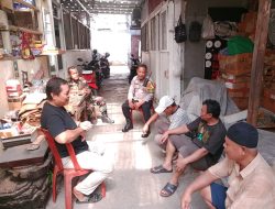 Konsultasi Hukum Di Gang Warga Bersama Bhabinkamtibmas Pasar Baru Dan Tokoh Warga