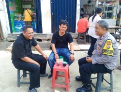 Bhabinkamtibmas Sambangi Warga Mangga Dua Selatan untuk Cegah Gangguan Kamtibmas