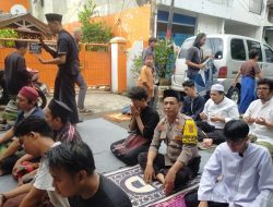 Sholat Jumat dan Sambang Jamaah, Polisi Ajak Warga Galur Jaga Jakarta Aman