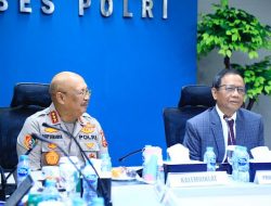 Polri Teguhkan Moral dan Profesionalisme Pasca Krisis, Gandeng Prof. Mahfud MD dan Komjen Chryshnanda
