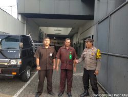 Sambang dan Cooling System, Bhabinkamtibmas Galur Jalin Sinergi dengan Security Showroom Mitsubishi