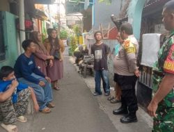 Bhabinkamtibmas  Cempaka Putih Barat Bersama Babinsa Ajak Warga Bijak Bermedsos dan Tidak Terprovokasi
