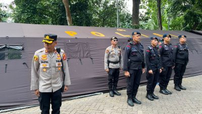 Kapolsek Johar Baru Pimpin Apel Pengamanan Aksi Unjuk Rasa di Gedung DPR/MPR