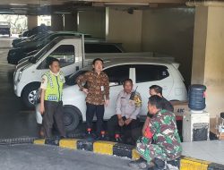 Bhabinkamtibmas Sambangi Warga Pasar Baru, Sosialisasi Waspada Curanmor dan Penipuan Online