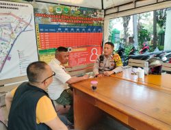 Sambang Posko Siaga, Bhabinkamtibmas Dorong Kolaborasi Jaga Keamanan Lingkungan