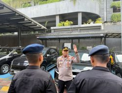 Apel Kesiapsiagaan Polsek Metro Menteng Antisipasi Lintasan Massa Unras di Simpang Wahid Hasyim