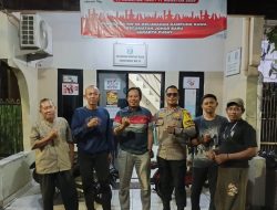 Kewaspadaan Warga Jadi Kunci, Bhabinkamtibmas Kampung Rawa Turun ke Pos Kamling RW05