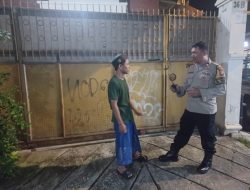 Polisi Sambangi Warga RW 06 Tanah Abang Sebagai Cooling System Sampaikan Imbauan Kamtibmas