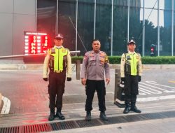 Bhabinkamtibmas Benhil Sambangi Petugas Keamanan di Gedung Mori, Sampaikan Pesan Kamtibmas