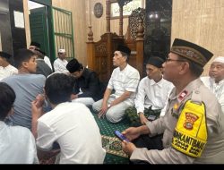 Bhabinkamtibmas Johar Baru Hadiri Maulid Nabi di Masjid Jami Al Isro, Perkuat Silaturahmi dengan Warga