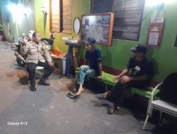 Bhabinkamtibmas Gambir Gelar Sambang Pos Kamling RW 04, Dorong Warga Perkuat Kewaspadaan Lingkungan
