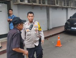 Wujud Kehadiran Polri, Bhabinkamtibmas Senen Amankan Ibadah Gereja