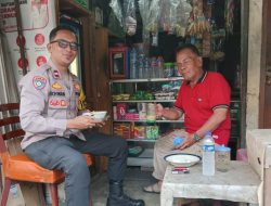 Aipda Ikhwan Bhabinkamtibmas Kampung Rawa Lakukan Cooling System dan Sambang Warga RW 02