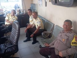 Bhabinkamtibmas dan Babinsa Sambangi Keamanan Kantor Jiwasraya di Gambir