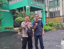 Bhabinkamtibmas Pegangsaan Sambangi Gedung MUI Pusat, Ingatkan Security Tingkatkan Pengawasan dan Cek CCTV