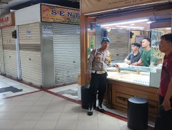 Patroli Polsek Johar Baru Antisipasi Gangguan Kamtibmas, Warga Diminta Tetap Tenang