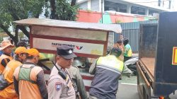 Tertibkan Parkir Liar dan Trotoar, Polsek Metro Menteng Bersama Tiga Pilar Gelar Penertiban Terpadu
