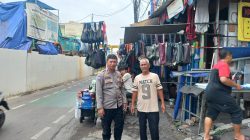 Bhabinkamtibmas Kebon Kacang Sambangi Warga RW 06, Imbau Warga Jaga Kamtibmas