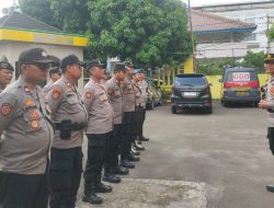 Apel Persiapan Patroli Sore, Polsek Johar Baru Pastikan Keamanan Pusat Keramaian