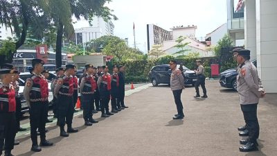 Polsek Metro Menteng Gelar Apel Pengamanan Antisipasi Unras di Kantor Badan Gizi Nasional