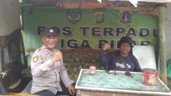 Patroli Dialogis di Lokbin Pasar Gembrong, Kapolsubsektor Galur Ajak Warga Cegah Tawuran dan Narkoba