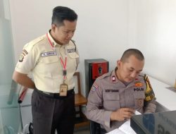 Bhabinkamtibmas Menteng Intensifkan Patroli di Jalan Blora, Ajak Security Perkuat Pengawasan Lingkungan