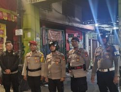 Patroli Cipta Kondisi, Polsek Johar Baru Antisipasi Guantibmas di Tengah Malam