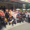 Brimob Polda Metro Jaya Bagikan Bantuan Beras untuk Warga Benhil yang Bantu Petugas Saat Demo 28 Agustus