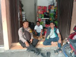 Sore yang Kondusif di Gunung Sahari Selatan, Bhabinkamtibmas Sambangi Warga Bahas Keamanan Lingkungan