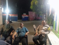 Bhabinkamtibmas Kebon Kelapa Sambangi Pos Kamling, Ajak Warga Perkuat Kewaspadaan Lingkungan
