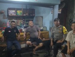 Bhabinkamtibmas Galur Sambang Warga di Dini Hari, Ajak Jaga Kamtibmas dan Hindari Main Hakim Sendiri”