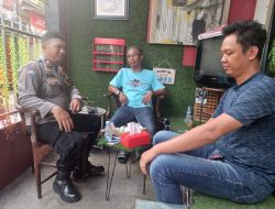 Polisi Sambangi Ketua RW 03 dan Warga Kebon Kacang Sebagai Cooling System Sampaikan Imbauan Kamtibmas