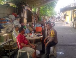 Jalin Sinergi, Bhabinkamtibmas Tanah Tinggi Ajak Warga Perkuat Keamanan Lingkungan