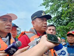Wali Kota Munjirin Pimpin Gerakan Terpadu Penangkapan Ikan Sapu-Sapu