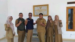 UPT Dukcapil Wilayah VII Serahkan 117 KIA di Tanjungsari Bogor Lewat Program Jemput Bola