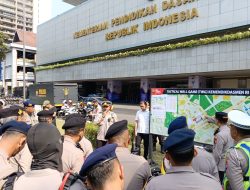 3.225 Personel Disiagakan Pelayanan Aksi Unjuk Rasa Memperingati Hari Pendidikan Nasional Dibeberapa Titik di Wilayah Polres Metro Jakarta Pusat