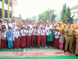 Perkuat Peran Ayah dalam Pengasuhan Keluarga, Pemprov DKI Jakarta dan Kemendukbangga RI Gelar Gerakan Ayah Mengantar Anak Sekolah (GAMAS) di SLBN 02 Jakarta Selatan
